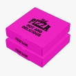 Kraft pinkish red pizza box